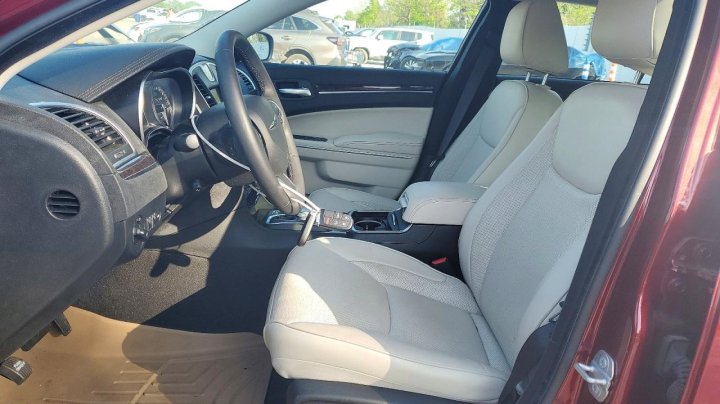 CHRYSLER 300  2022