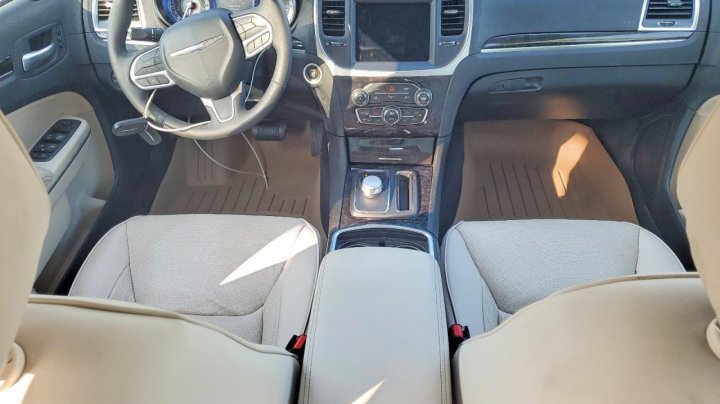 CHRYSLER 300  2022