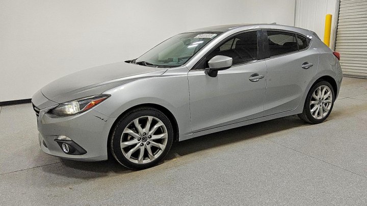 Mazda 3  2016