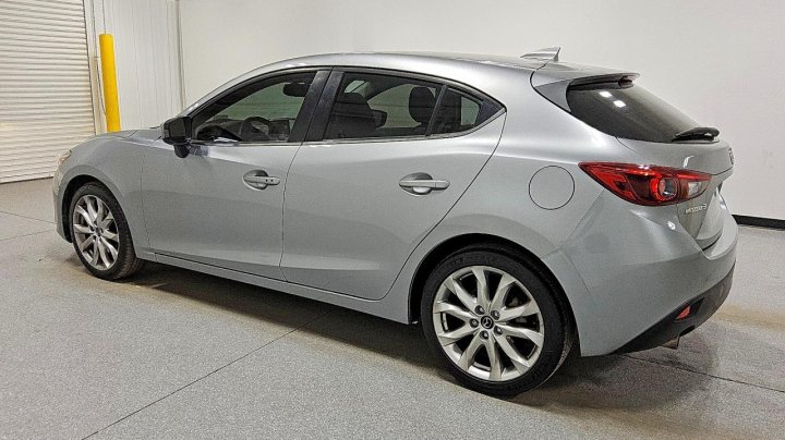 Mazda 3  2016