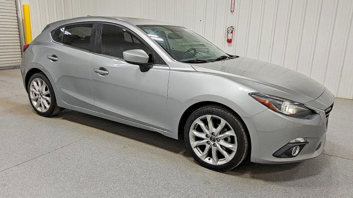 Mazda 3  2016