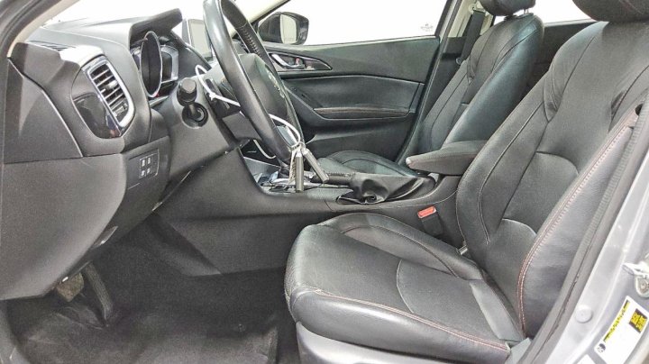 Mazda 3  2016