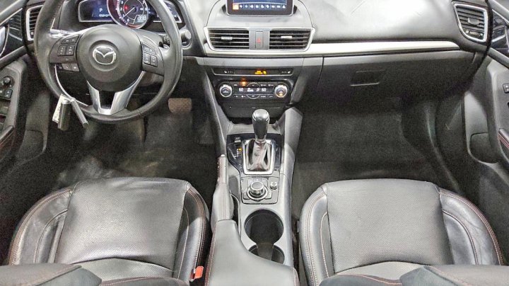 Mazda 3  2016