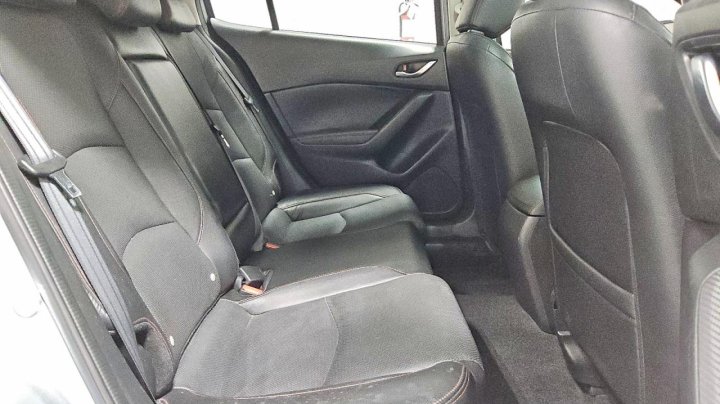 Mazda 3  2016