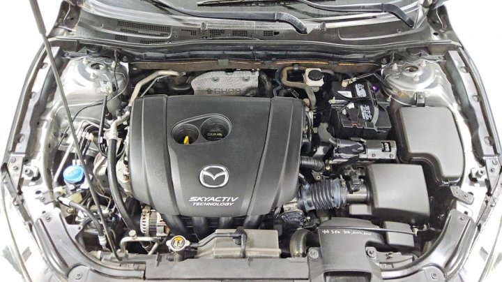 Mazda 3  2016