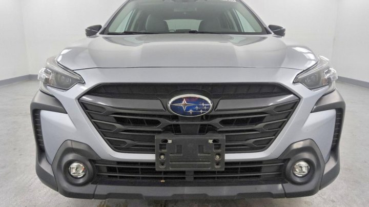 Subaru Outback  2023