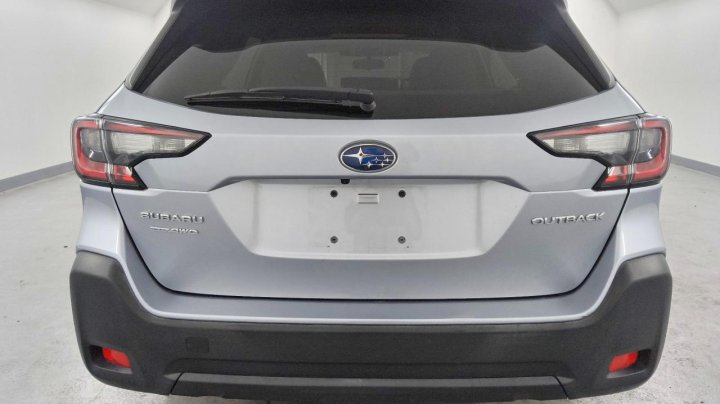 Subaru Outback  2023