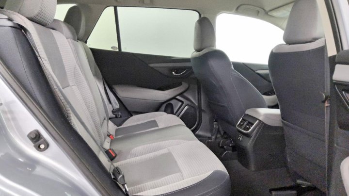 Subaru Outback  2023