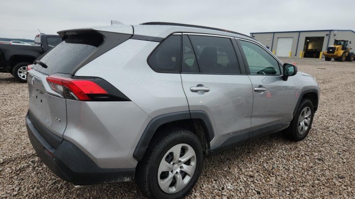 Toyota RAV4  2021