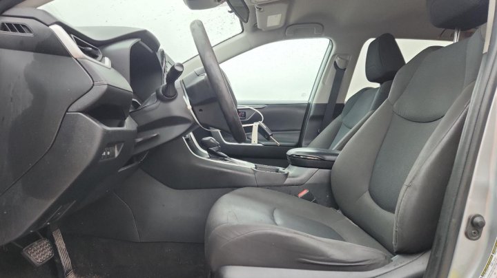Toyota RAV4  2021