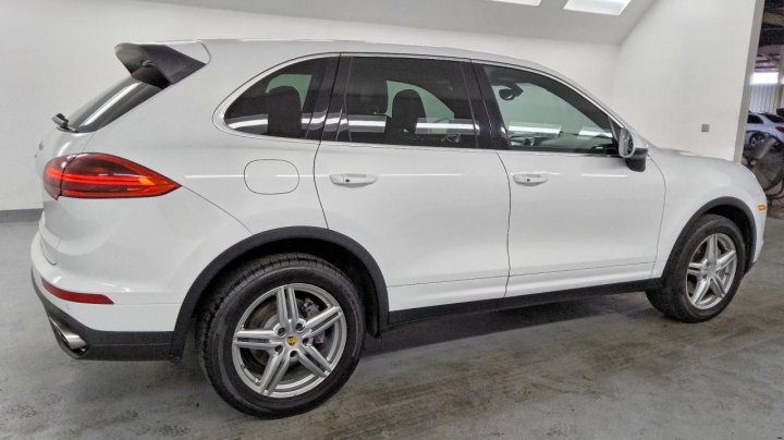 Porsche Cayenne  2016