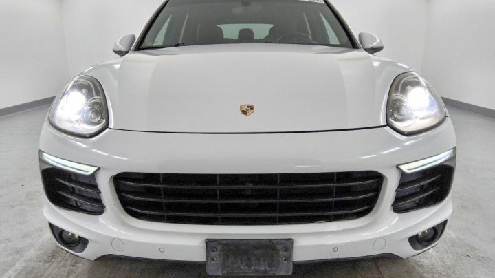 Porsche Cayenne  2016
