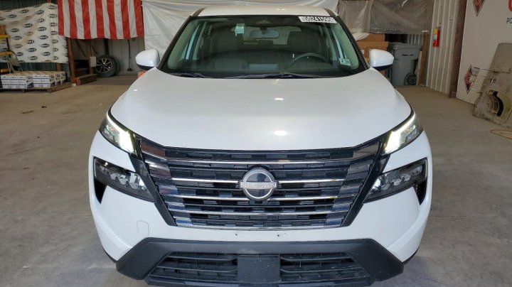 Nissan ROGUE  2024