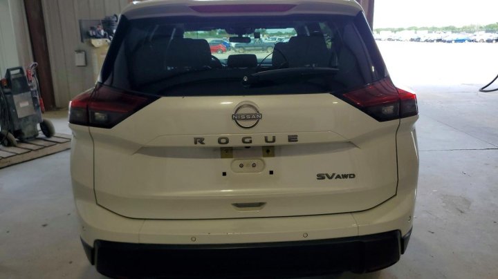 Nissan ROGUE  2024