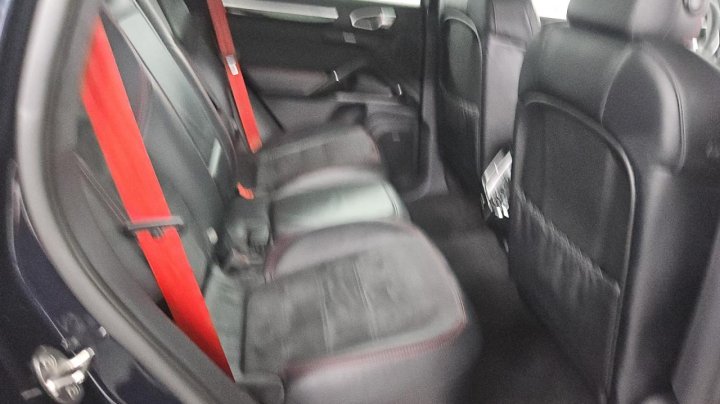 Porsche Cayenne  2016