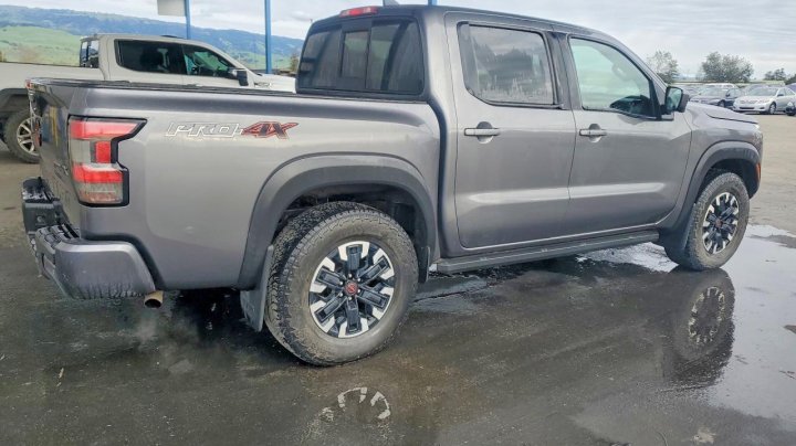 Nissan Frontier  2022