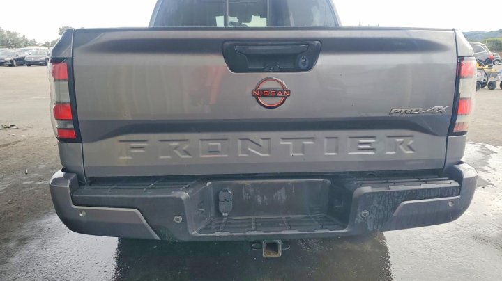 Nissan Frontier  2022