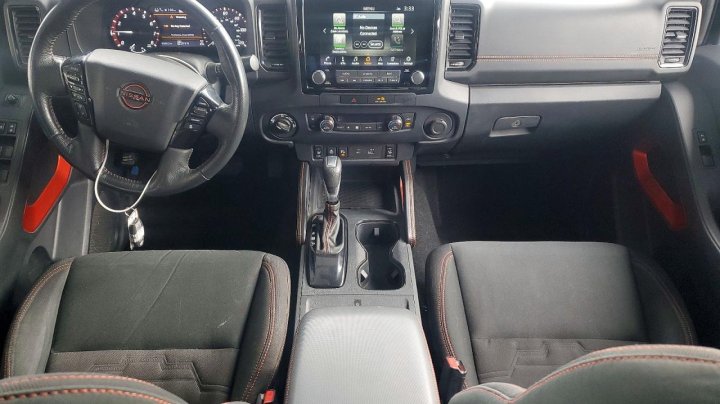 Nissan Frontier  2022