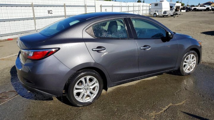 Toyota YARIS  2018