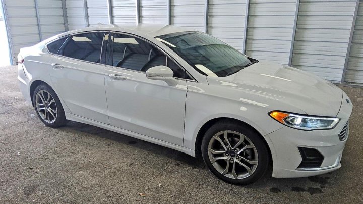 Ford FUSION  2019