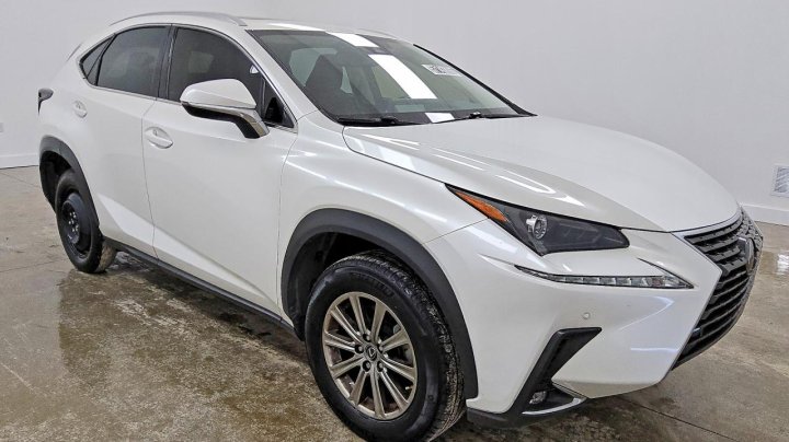 Lexus NX  2021