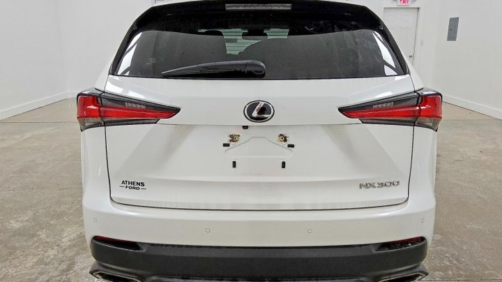 Lexus NX  2021