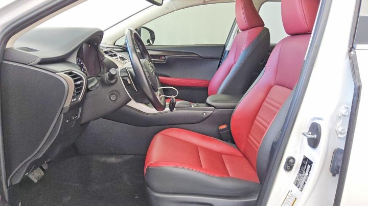 Lexus NX  2021