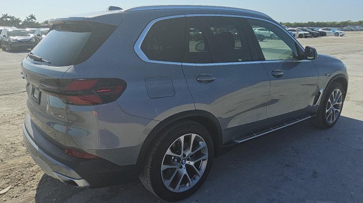 BMW X5  2024