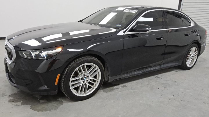 BMW 530  2024
