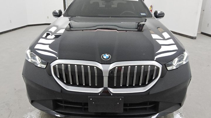 BMW 530  2024