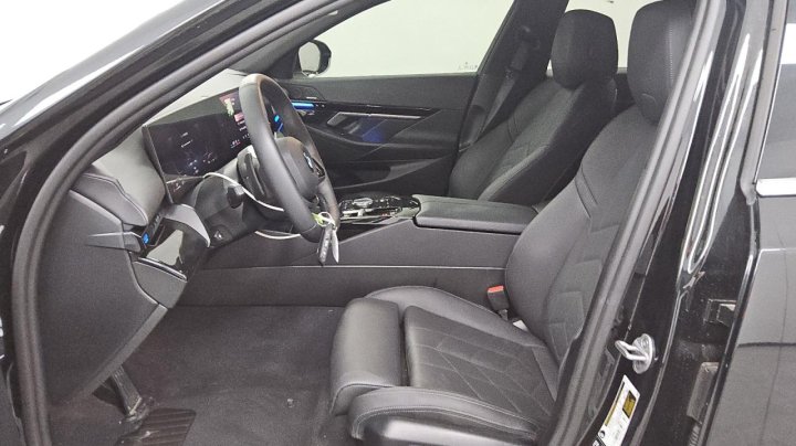 BMW 530  2024