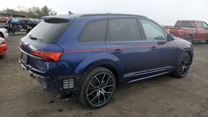 Audi Q7  2022