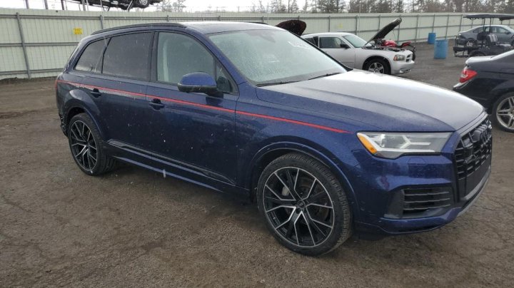 Audi Q7  2022