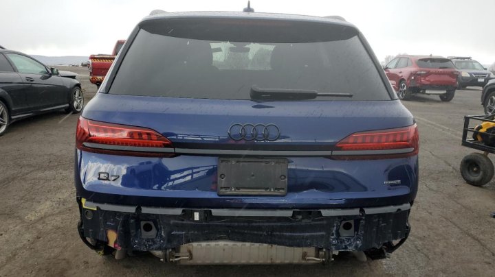 Audi Q7  2022