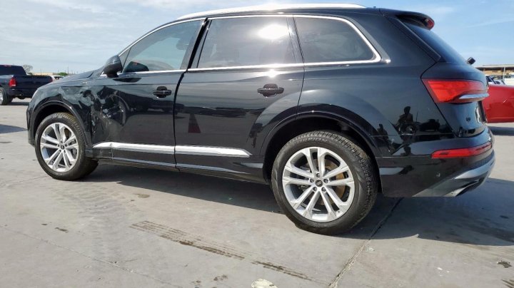 Audi Q7  2025