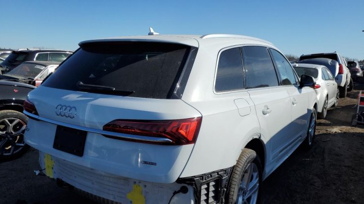 Audi Q7 PREMIUM 2023