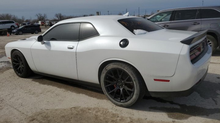 Dodge Challenger SRT HELLCAT 2016
