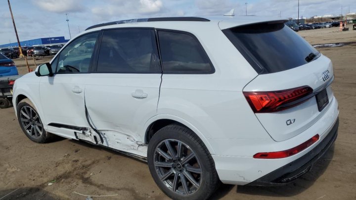 Audi Q7  2022