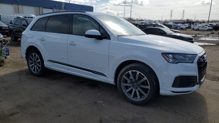 Audi Q7  2022
