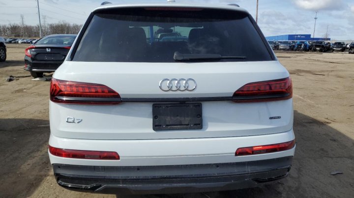 Audi Q7  2022