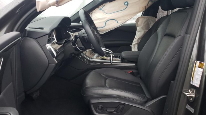 Audi Q7  2021