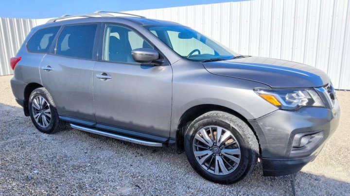 Nissan Pathfinder  2020