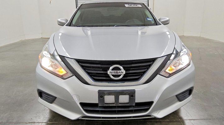 Nissan Altima  2017