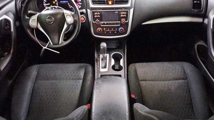 Nissan Altima  2017