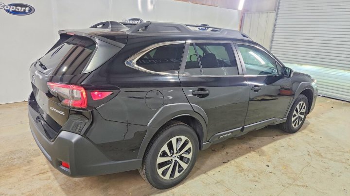 Subaru Outback  2024
