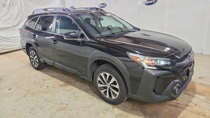 Subaru Outback  2024