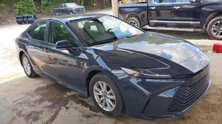 Toyota Camry  2025