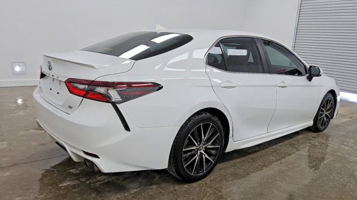 Toyota Camry  2024