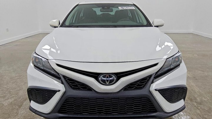 Toyota Camry  2024