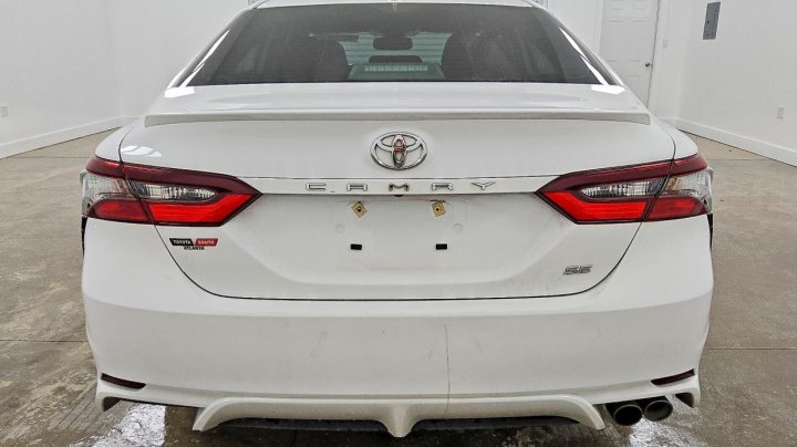 Toyota Camry  2024